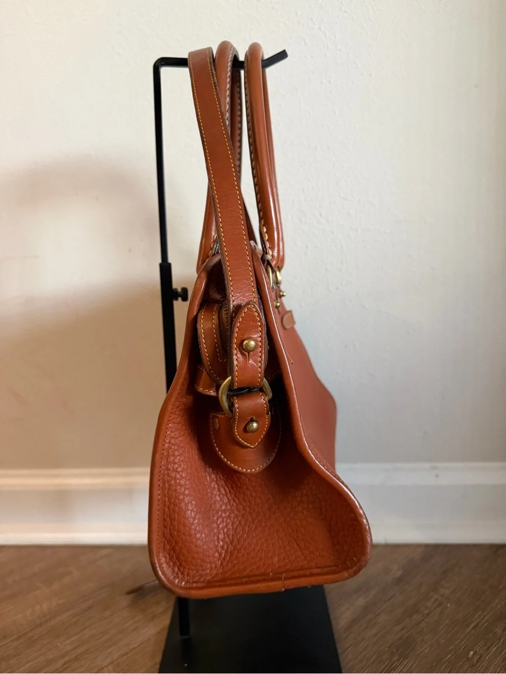Dooney & Bourke vintage crossbody leather satchel 2Way